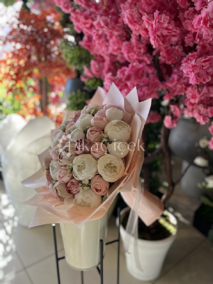 Pembe �akay�k �steme Buketi